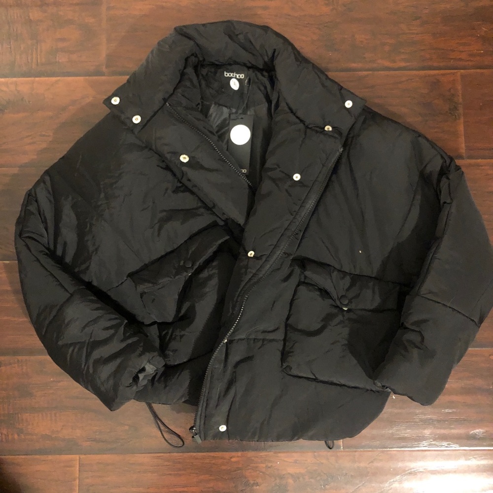 Boohoo Tall cropped puffer size small!